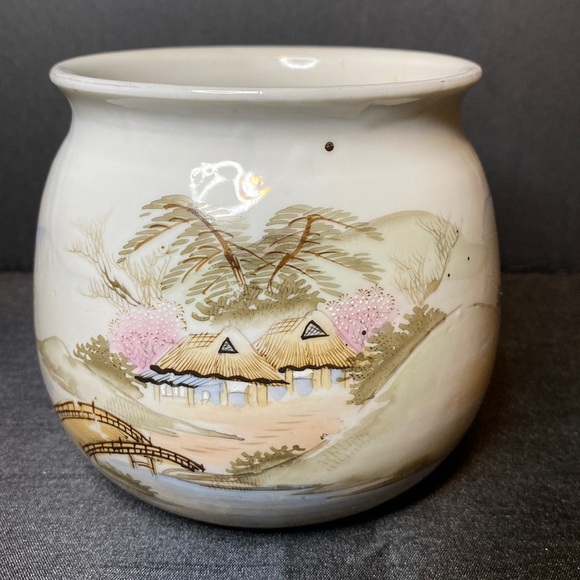 Vintage Pottery with Asian Scenery - Picture 1 of 7